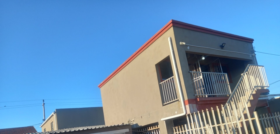 9 Bedroom Property for Sale in Wallacedene Western Cape